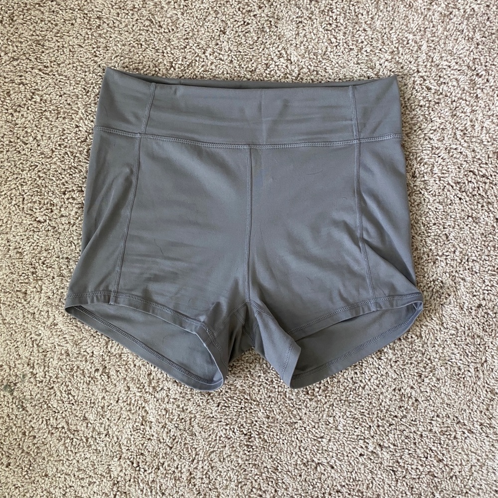 Balance Athletica Shorts L